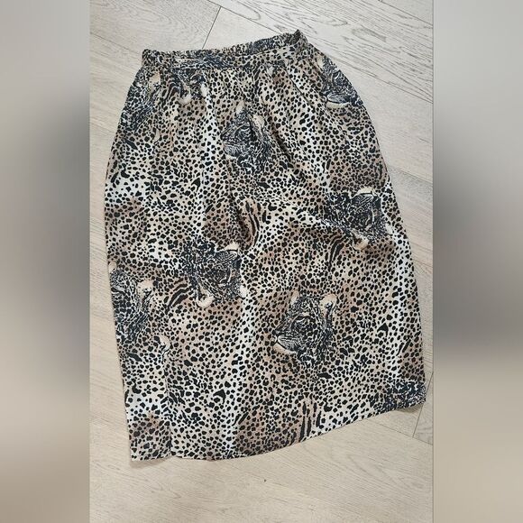 Leopard Print Women's Skirt - Picture 1 of 5